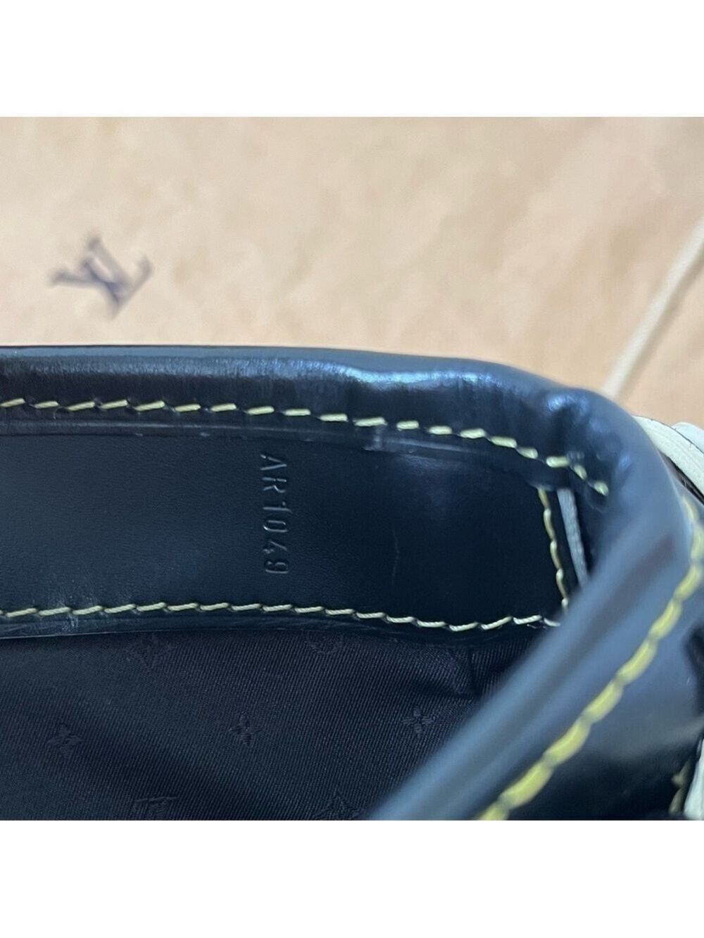 Authentic Louis Vuitton Suhali L’Essentiel PM Bag - Picture 13 of 16